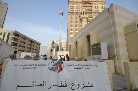 خليفة الإنسانية توزع 1,7 مليون وجبة ضمن مشروع إفطار صائم