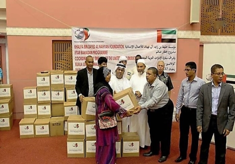 مؤسسة خليفة الانسانية تقدم وجبات رمضانية لنحو 500 من لاجئي الروهينجا في ماليزيا