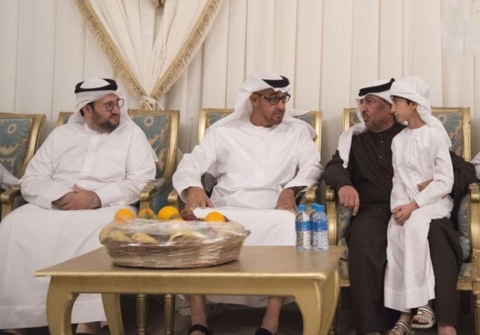 محمد بن زايد: أبناء الإمارات يبذلون أغلى ما يملكون في سبيل مساعدة المحتاجين والضعفاء