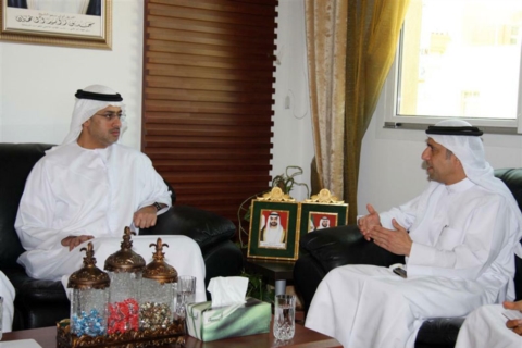 أم القيوين الخيرية تطلع على مشاريع وبرامج مؤسسة خليفة الإنسانية