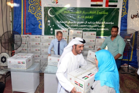 مؤسسة خليفة الانسانية توزع سلال غذائية في مصر واليابان