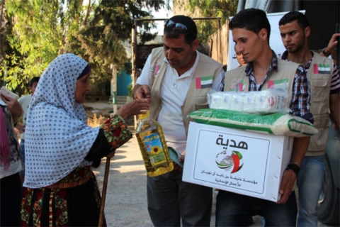 حملة مساعدات إماراتية للجرحى والشهداء الفلسطينيين خلال العدوان على غزة