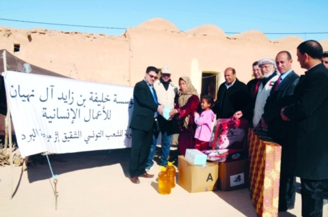 110 أسر تونسية من فئة ذوي الإعاقة تستفيد من مساعدات " خليفة الإنسانية " ضمن برنامجها الشتوي